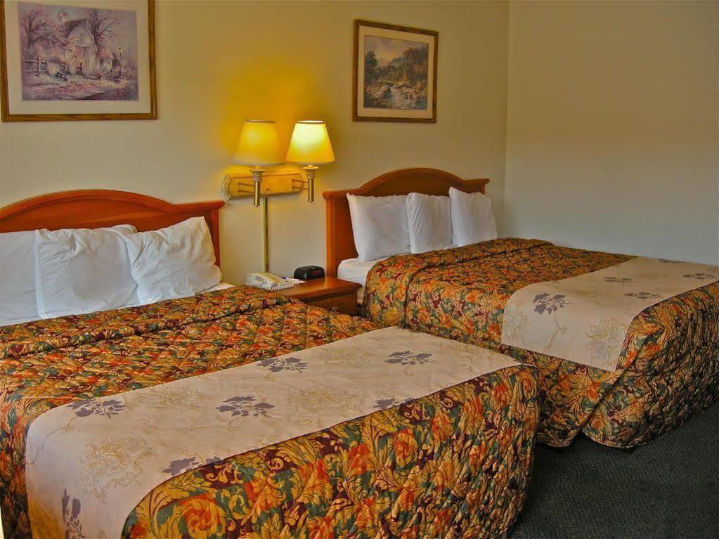 Americas Best Value Inn - פנדלטון מראה חיצוני תמונה